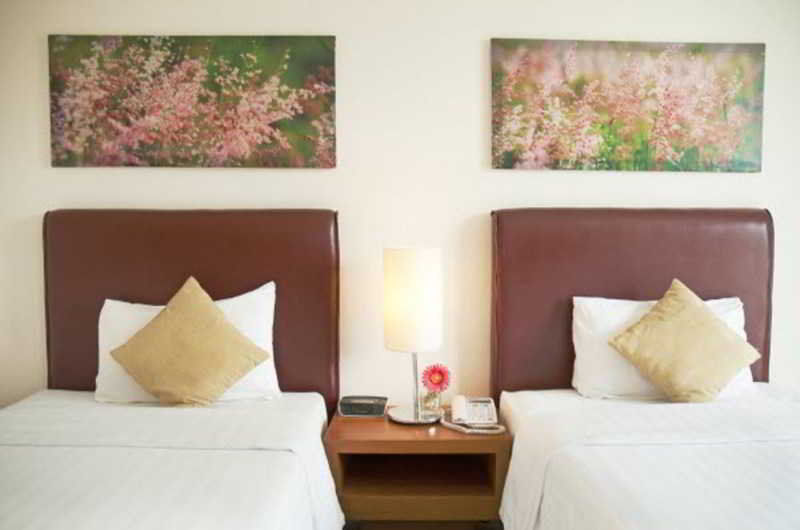 B2 Premier & Khách sạn 3*